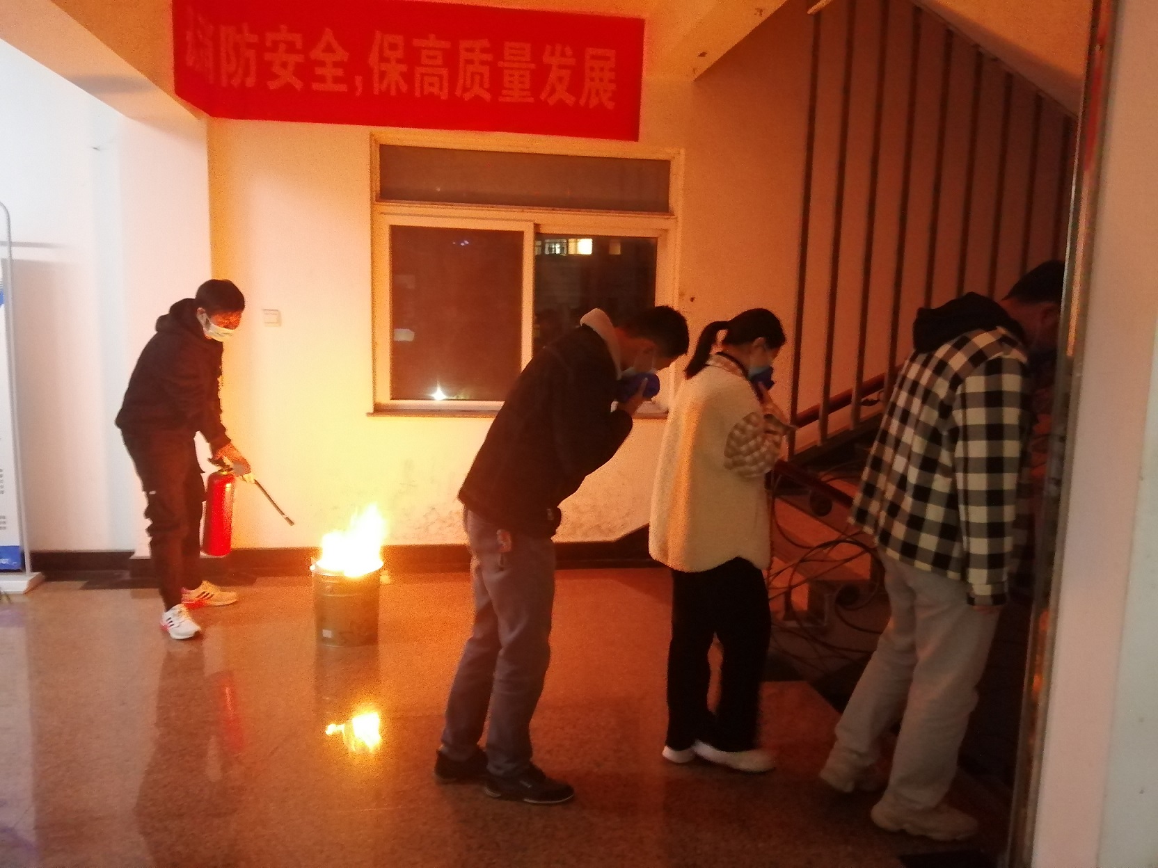 中国大地保险巢湖中支开展消防演练活动