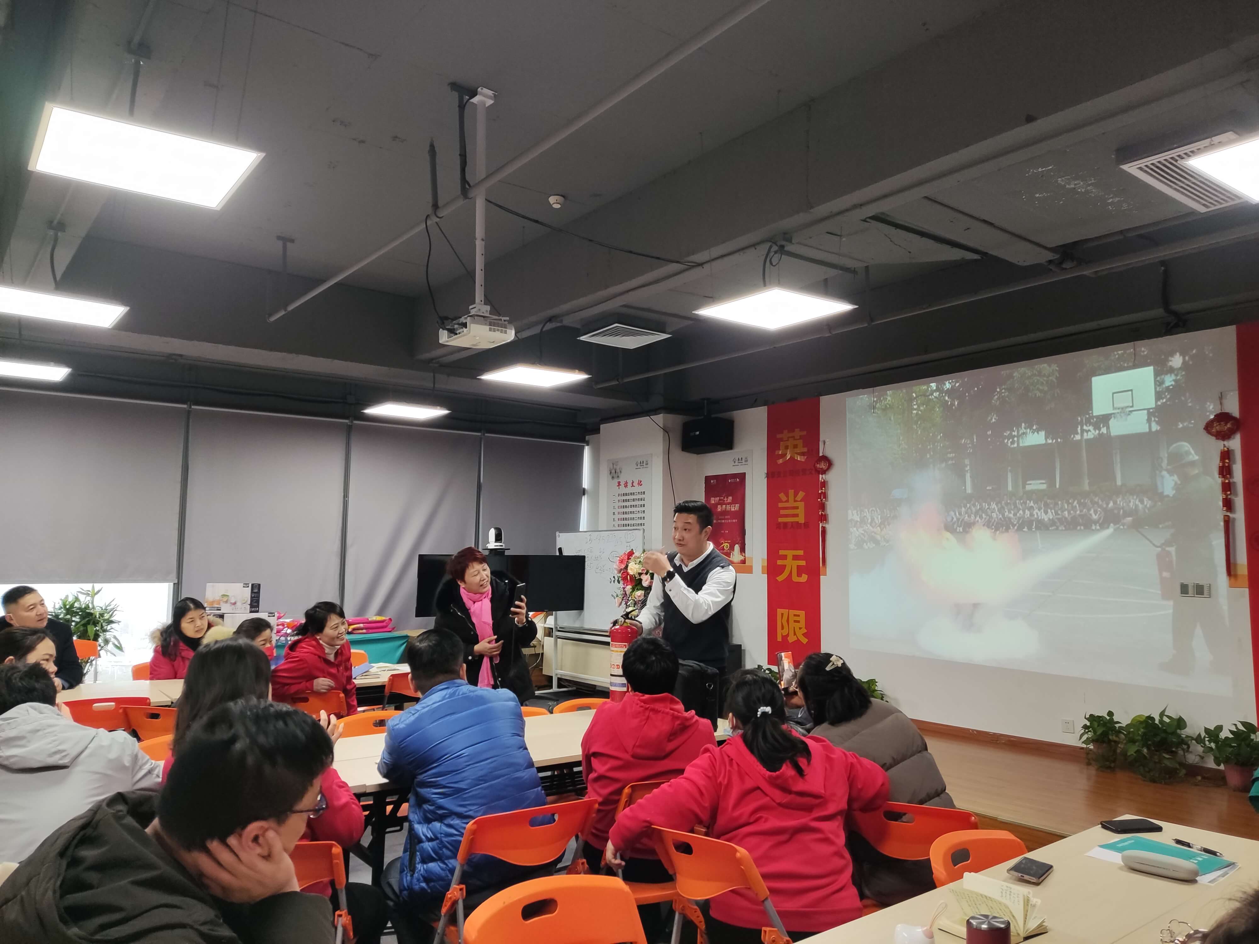 泰康人寿鸿泰服务部组织消防安全宣讲活动